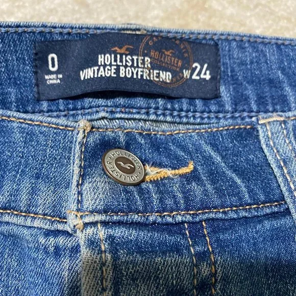 Hollister Distressed Vintage Boyfriend Jeans 0R with rolled cuffs - Picture 3 of 11